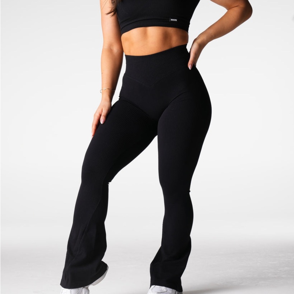 NVGTN- Black Harmony Ribbed Seamless Flare Leggings